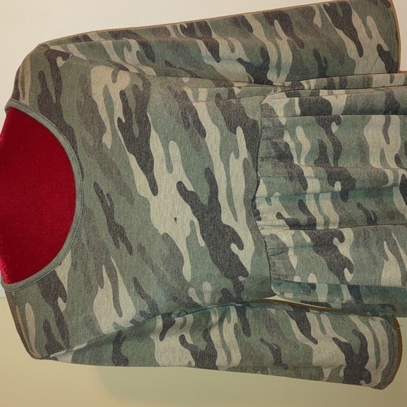 𝅺BOMBOM Camo Peasant Top Size: Large - Picture 2 of 7